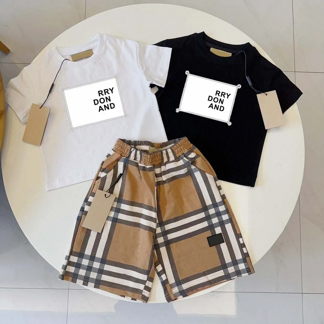 Designer baby kids Tshirts Shorts Sets toddler Boys Girls Clothing set Clothes Summer white black Tracuit youth Sportsuit