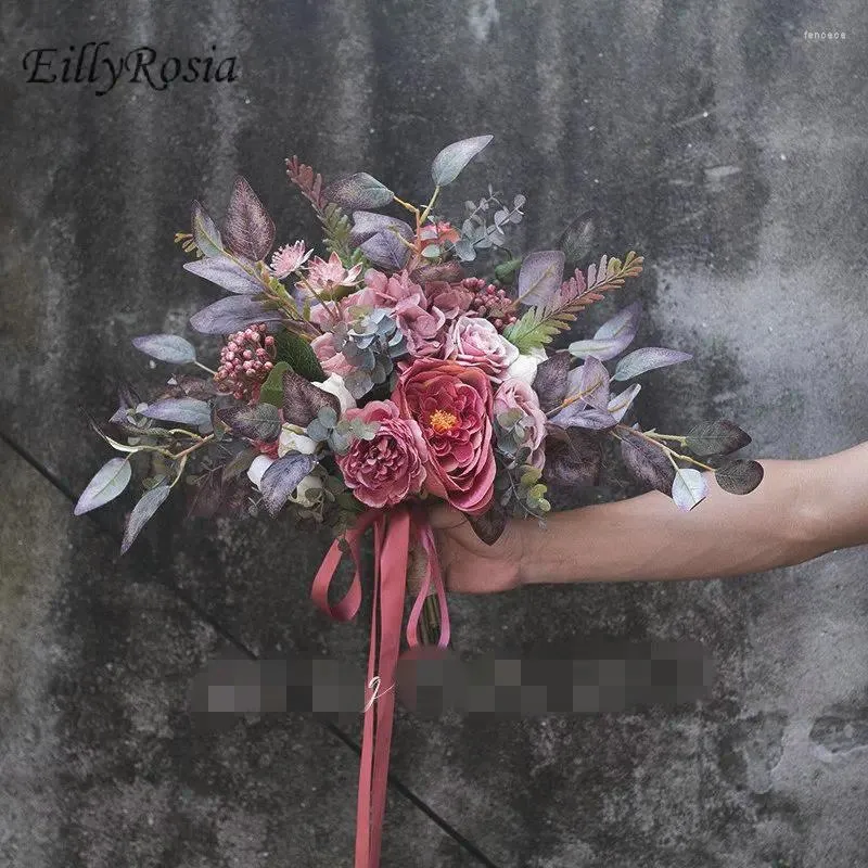 Bröllopsblommor vissnade lila vintage brudbuketter simulering fallpografi rekvisita brudhållning av höstdekoration