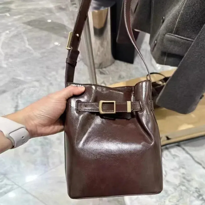 Ko läder shouder väskor för kvinnor koreansk mode hink underarmsäck hösten äkta läder crossbody väska bolsas 240116