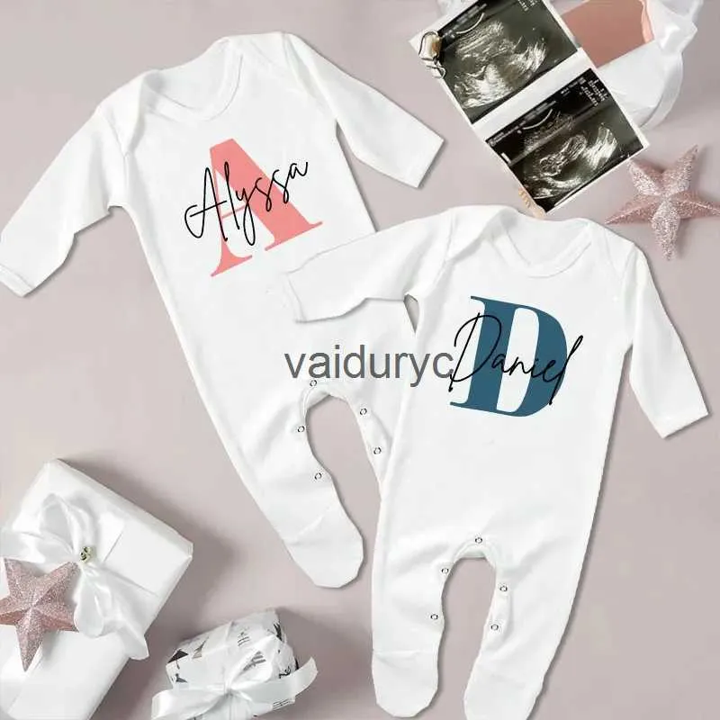 Rompers Nome personalizzato iniziale Babygrow Sleepuit Gret body Bodyborn in arrivo Ospedale Home Ospedale Regali di nascita di nascita H240508