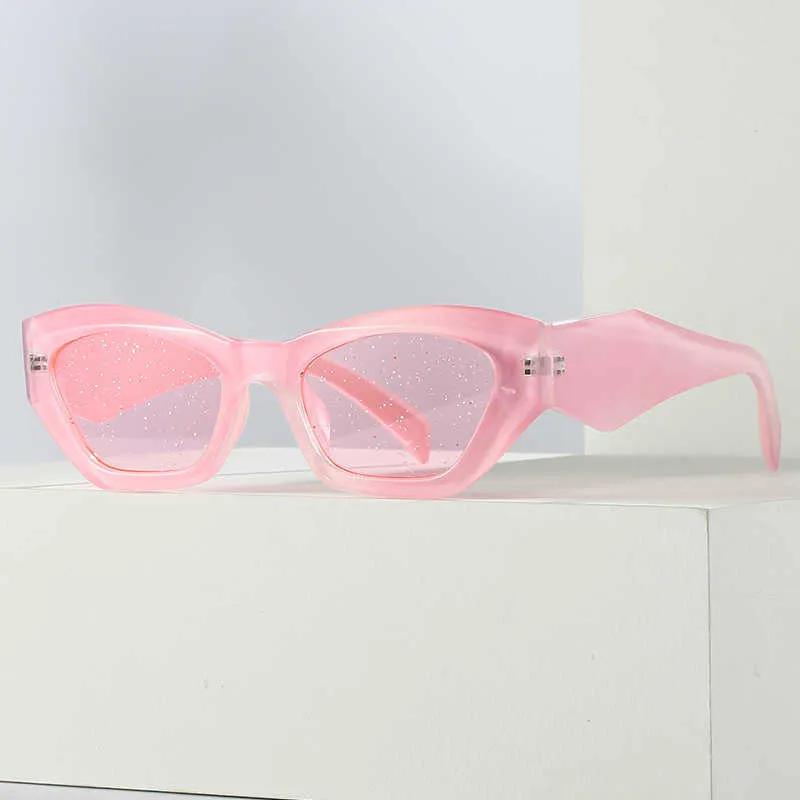 Moderna och personliga solglasögon för kvinnor Nya oregelbundna breda ben Fashionabla Internet Celebrity Street Photo Trendy Glasses