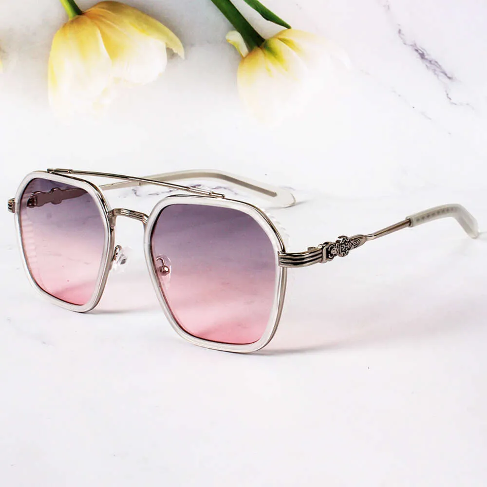 2024 Luxury Designer CH Solglasögon för kvinnor Chromes Glassar Ramar Mens Ny Fashion TR90 Flat Heart Eyeglass Frame Ladies Unisex Högkvalitativ glasögon 79KU