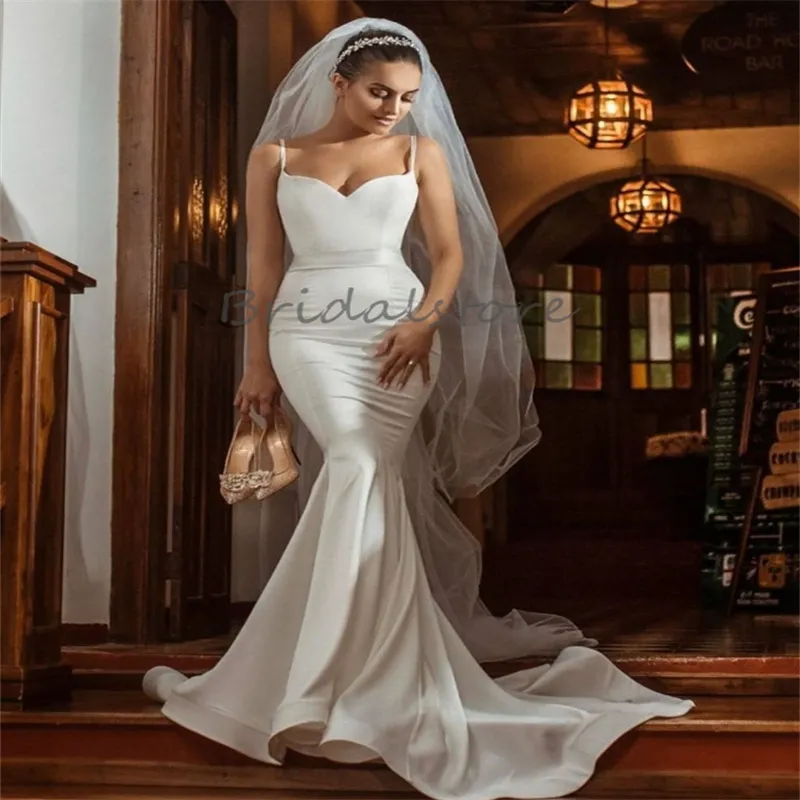 fishtail backless wedding dress mermaid fishtail wedding dress Mermaid Strapless Chapel Train Tulle Lace Applique Backless Wedding Dress