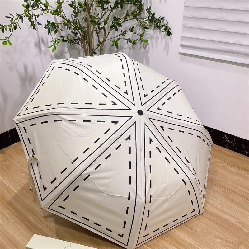 Luxuriöser UV-Allwetter-Regenschirm, Designer-Brolly, eleganter Regenschirm, edler dreifach faltbarer Regenschirm, vollautomatischer Bumbershoot-UV-Schutz