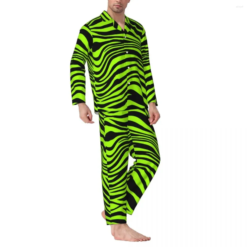 Mäns Sleepwear Green Tiger Lines Pyjama Ställer in djurtryck trendig man långärmad avslappnad lös sovrum 2 bit hemdräkt stor storlek 2xl