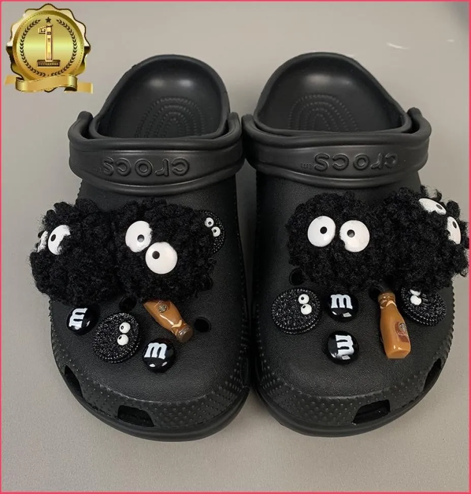 Cool Fur Ball Charms Projektant DIY Biscuit Shoelace Burekle Sneaker Charm for Jibs S Kids Women Girls2650423