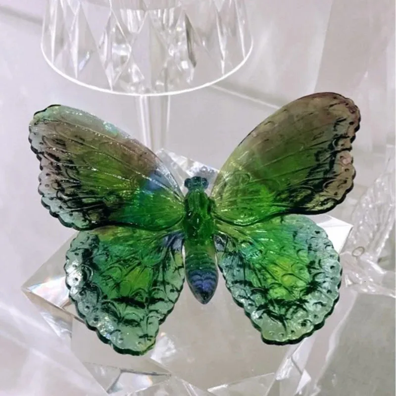 色付きのgl薬蝶蝶の飾り翼羽ばたきガラスホームリビングルームテーブルデコレーションクラフトホリデーパーティーギフト240116