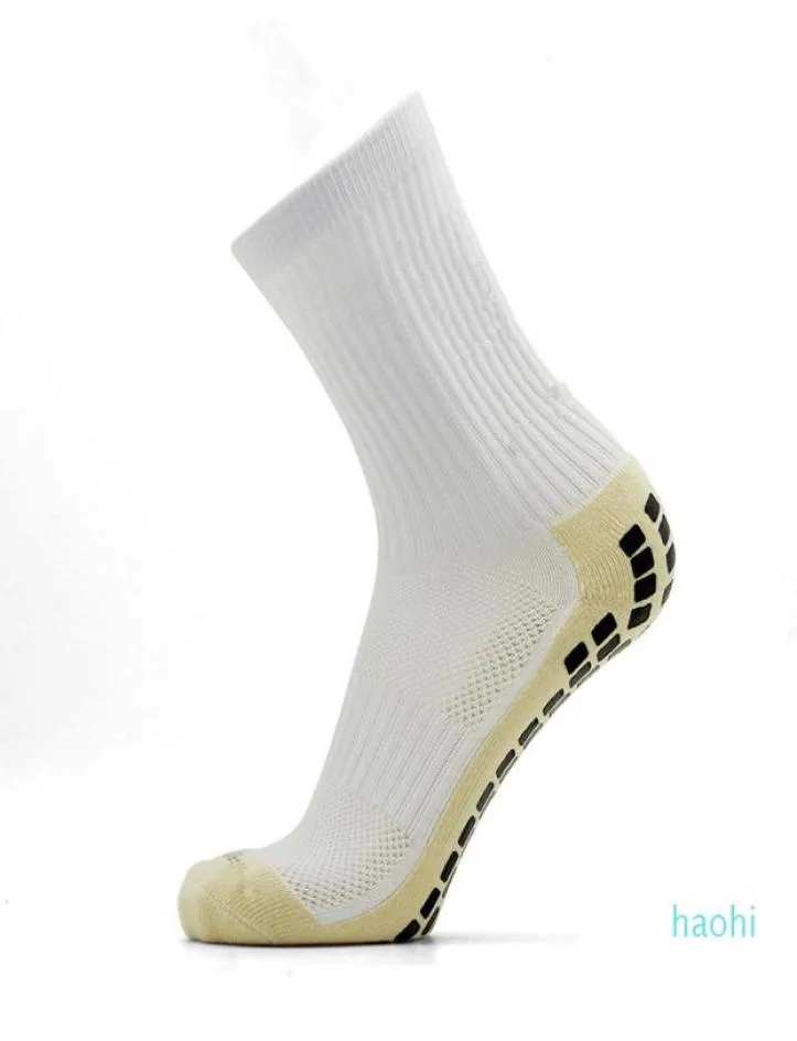 Chaussettes de sport à tube moyen pour hommes, chaussettes de football épaisses et respirantes, chaussettes de basket-ball élastiques anti-friction, qualité supérieure, absorbent la sueur, football4674147