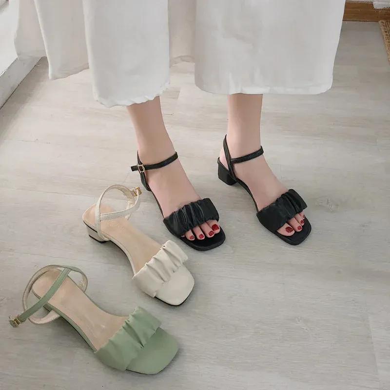 Maogu 캐주얼 하이힐 녹색 단순하고 우아한 신발 짧고 통통한 하이힐 2024 세련된 여성 샌들 여름 새로운 주름 발목 버클 42 240117