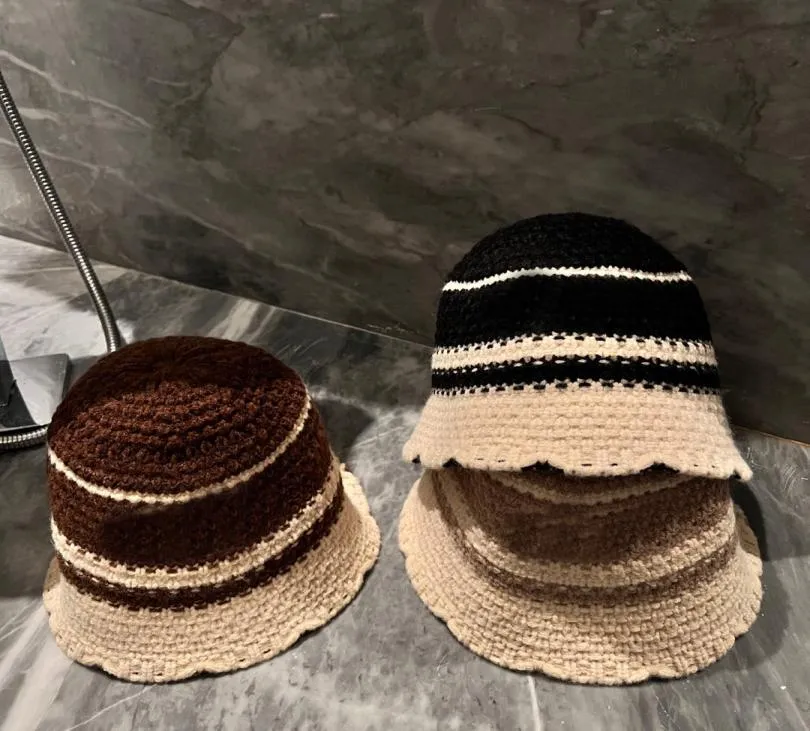 23ss 3 couleurs chapeaux de pêcheur en laine femme chapeau de bassin sauvage rétro automne et hiver bonnets de seau tricotés populaires en Europe et en Amérique7632827