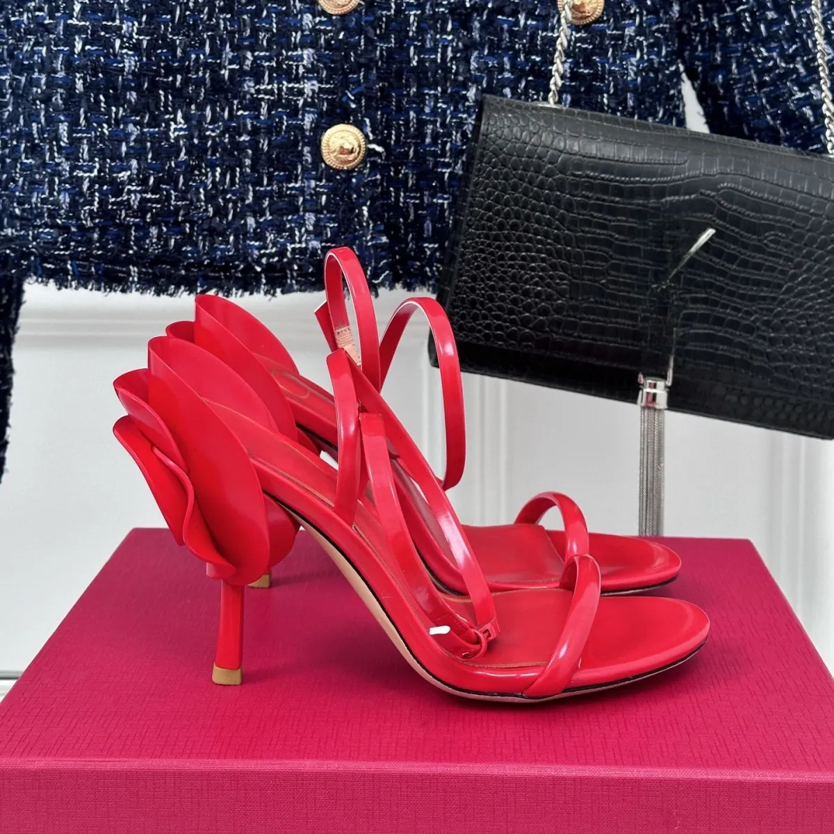 Chaussures Rouges à Talons Aiguilles Avec Lanières - Pointue Ouvert, Taille US 9, Neuf Avec Boîte