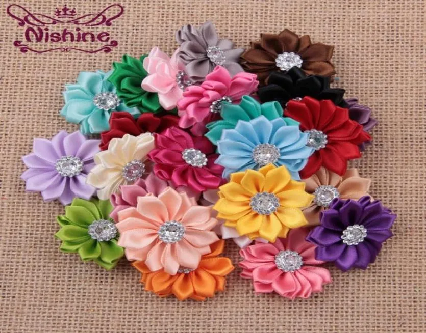 Nishine 120 stuks slot 24 kleuren satijnen lint meerlaagse bloemen met acrylknop diy haarbloemen voor meisjeskleding haaraccessoire4074390