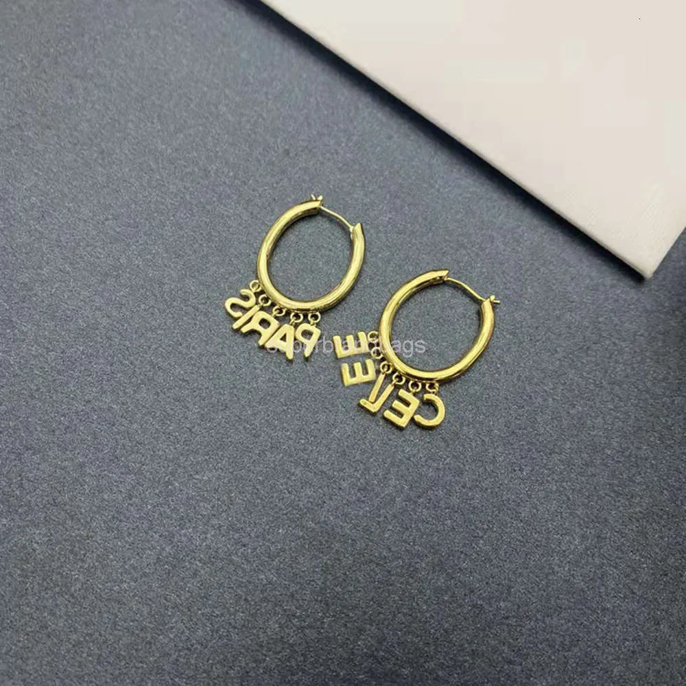 Mode Celins smycken Celi Paris French Circle Letter Pendant Brass Plated örhängen Silenörhängen visar ansikte smal varje dag mångsidig