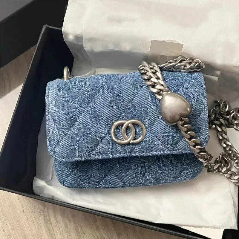 Mulheres designer bolsa de cintura camélia corrente saco mini saco de sucata denim saco pêssego coração hardware crossbody saco