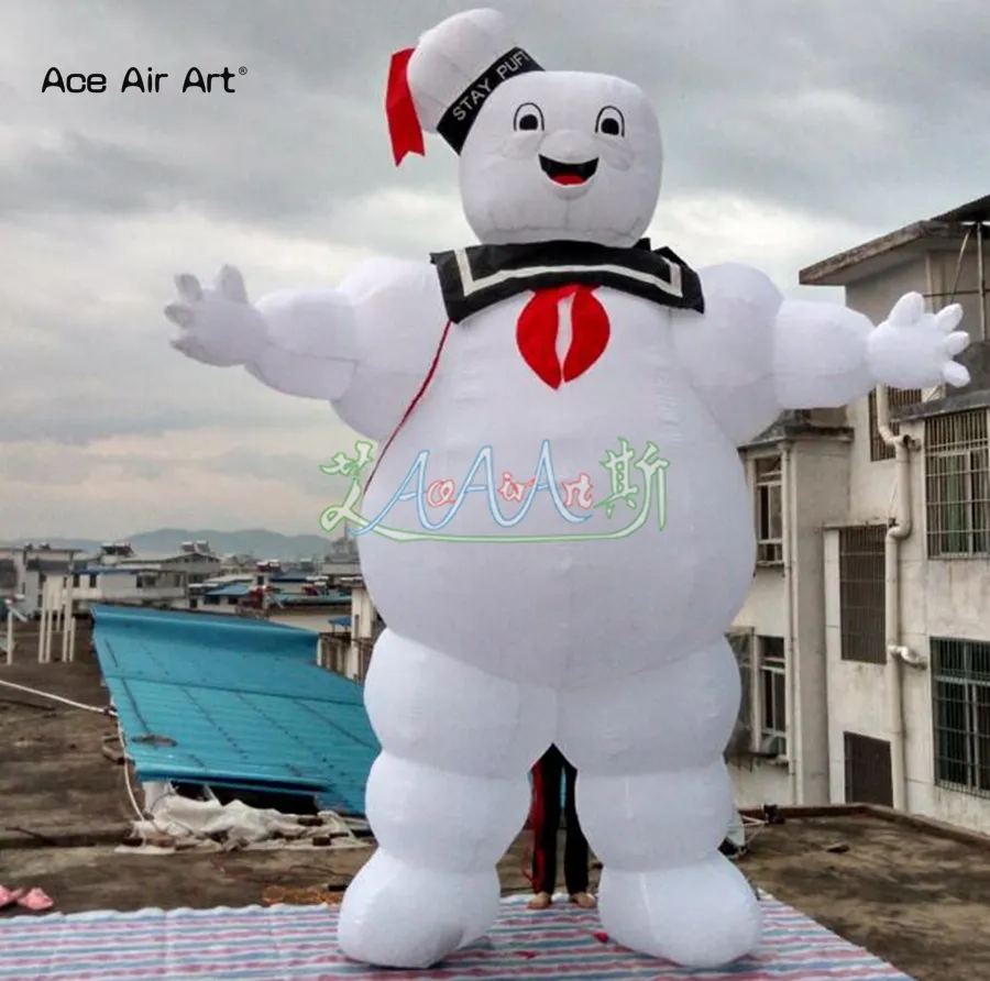 Giant Cartoon Character Lighting Annonsering Uppblåsbar Ghostbusters Stay Puft Uppblåsbar Marshmallow Man med LED -lampor för Halloween Yard -dekoration