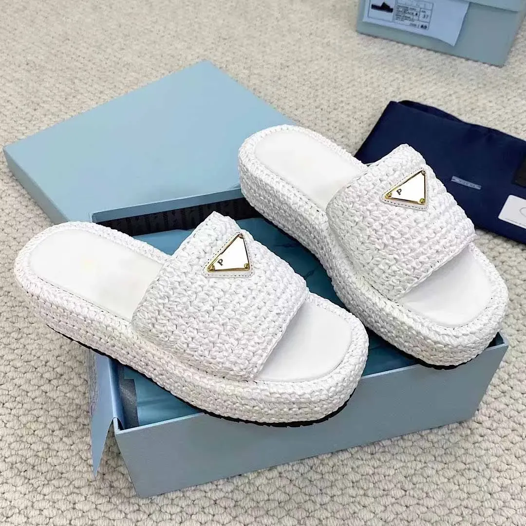 Designer Straw weave sandal designer Shoe man White Raffias sandale luxury triangle Slipper Buckle slides Slippers Womens Summer platform Crochet Slide