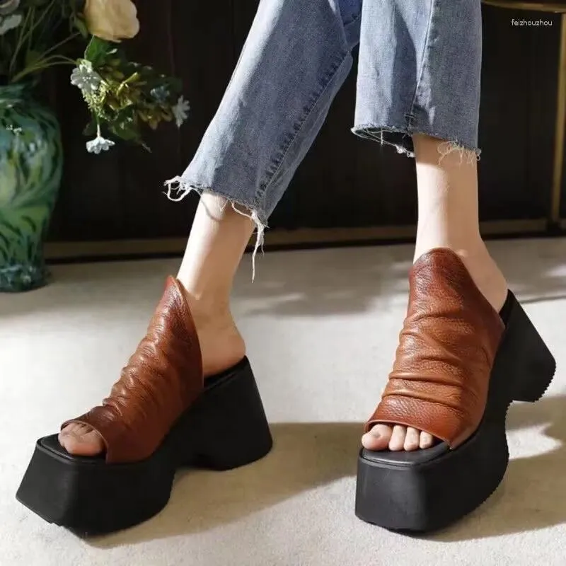 Tofflor 2024 Summer Women Open Toe Platform Läder Sandaler Chunky Heel High Gladiator Roman Women's Pleated