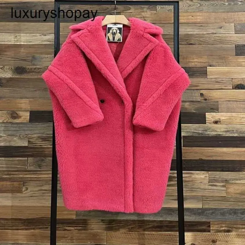 デザイナーMaxmaras Teddy Bear Coat Womens Cashmere Coatsウール冬2024新しいSilhouette Raspberry Red Fur Particle Camel Fleece Mi