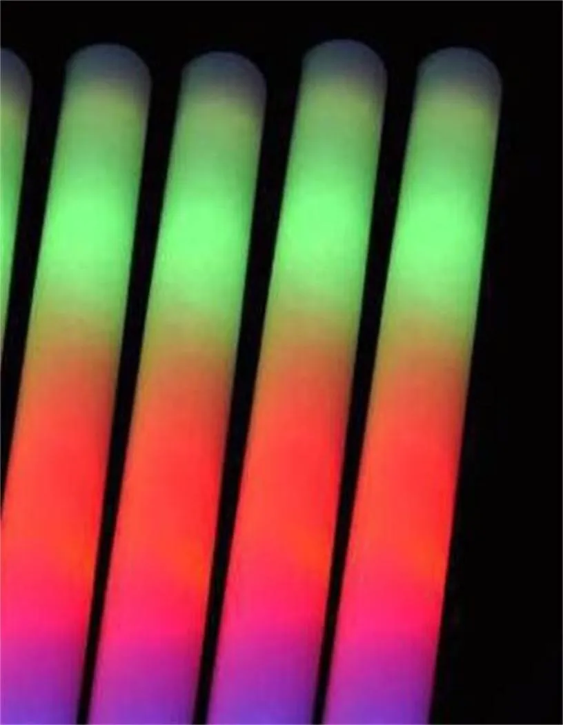 Bastone di schiuma LED Manganelli lampeggianti colorati Rosso Verde Blu Bastoncini luminosi Festival Decorazione per feste Concerto Prop 771 X23295346