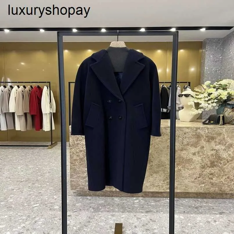 Designer Maxmaras Cappotto di cashmere Cappotti di lana da donna 2024 Autunno inverno Celebrity Stesso stile 101801 Giacca di lana doppio petto blu scuro Colletto di fascia alta Lungo