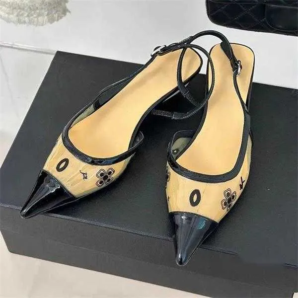 Canal de qualité de qualité supérieure femme sandales épaisses talons de mouton chaussure robe ajusté la cheville boucle texture matelasrée
