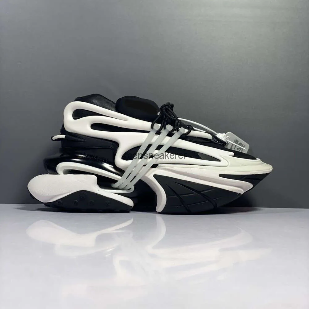 Baalmain Bullet Mens Fashion Designer Chaussures 2024 Sneaker Rehaussant Licorne Haute Qualité Vaisseau Spatial Chaussures Baskets Nouvel Espace Invisible Construit Dans Le Nez D'avion 5BJ6