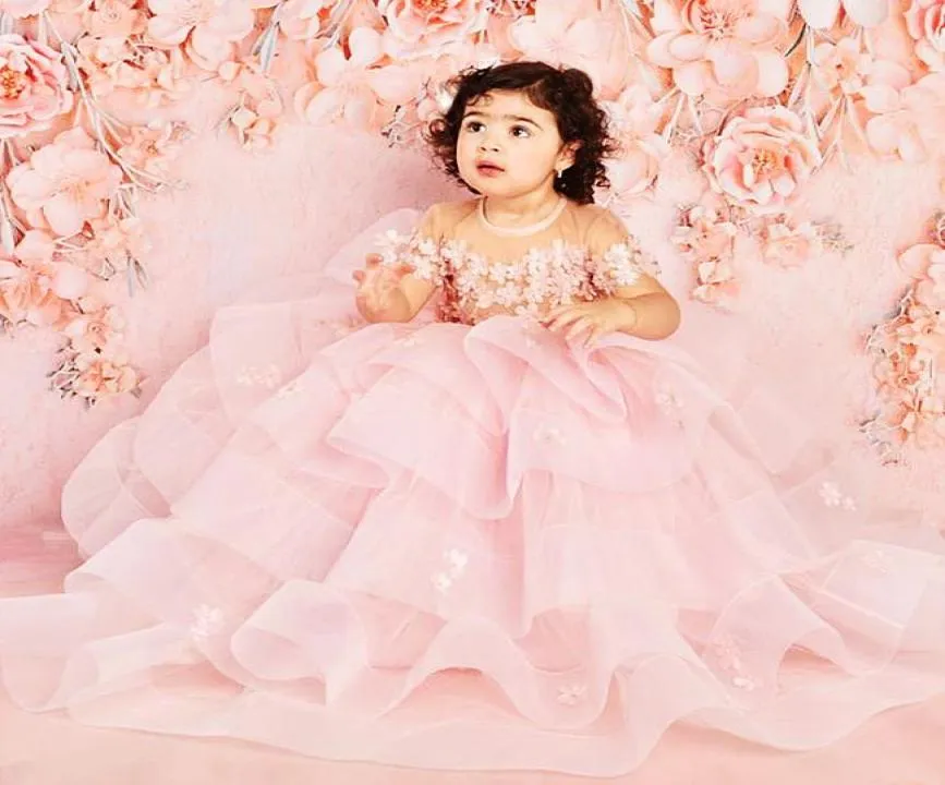 2022 Rosa Sheer Neck Flower Girl Abiti Perle Ball Gown Tiers Tulle Lilttle Bambini Compleanno Pageant Abiti da sposa ZJ5165007109