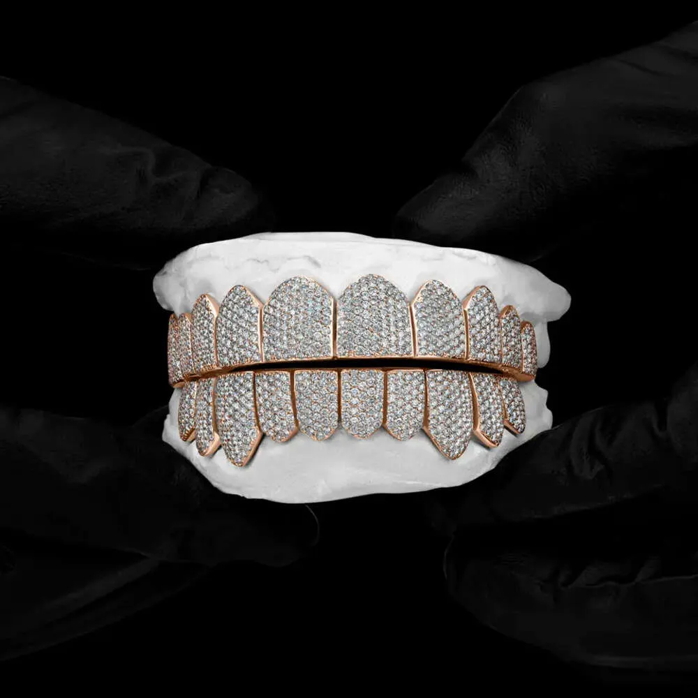 Aangepaste Grillz 925 sterling zilveren handinstelling Iced Out VVS ronde geslepen Moissanite Grillz