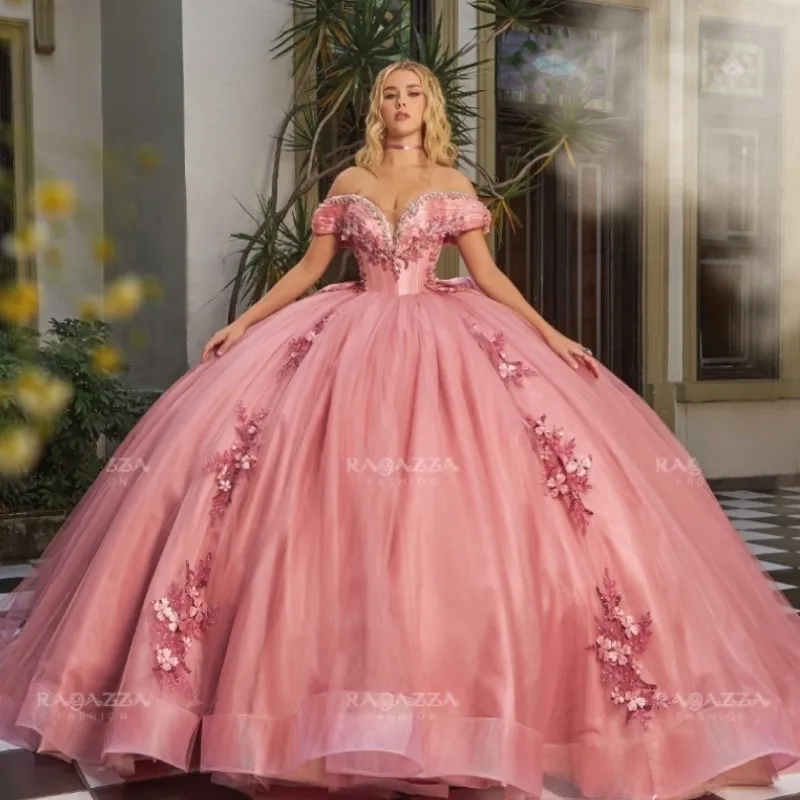 Abito Quinceanera rosa 2024 Tessuto scintillante Sweetheart Applique Perline di pizzo Abito lungo da ballo Abito da ballo con paillettes Abito da festa in tulle MISS