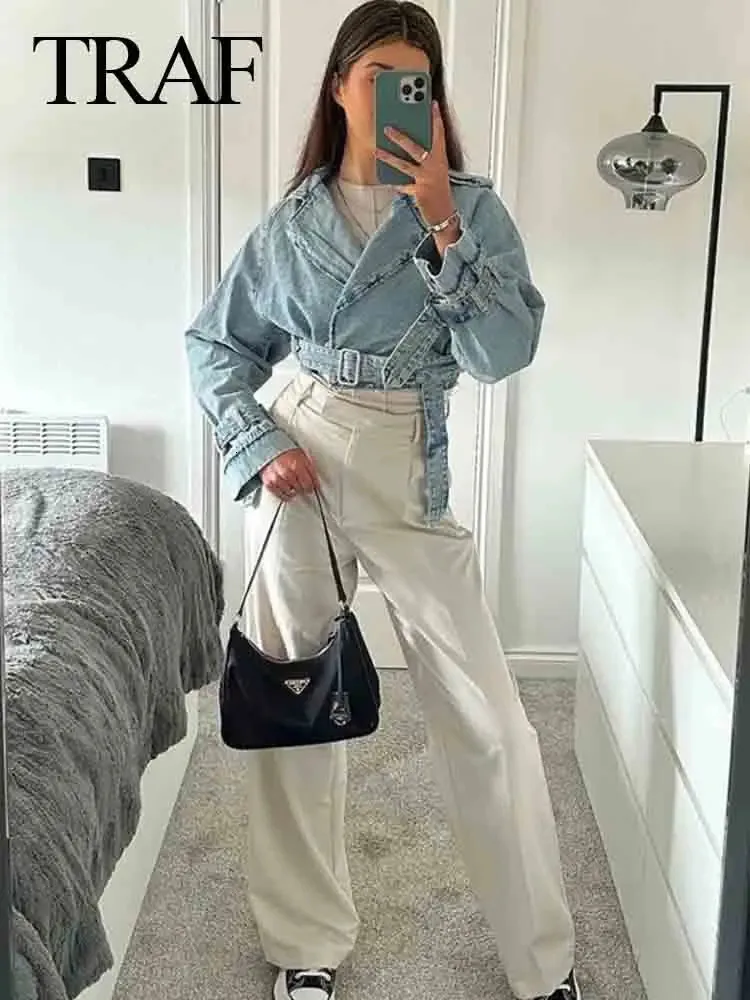 Traf Woman Denim Jacket med Belt Croped Jean Jacket For Women Frayed Streetwear Women's Spring Jackets Long Sleeve Crop Top 240117