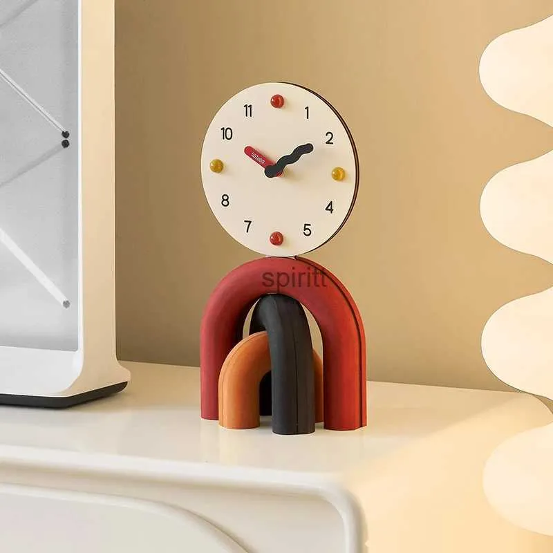 Desk Table Clocks Resin Cartoon Clock Geometrically Stitched Arched Table Clock Round Dial Colorful Children's Room Decoration Accessories YQ240118