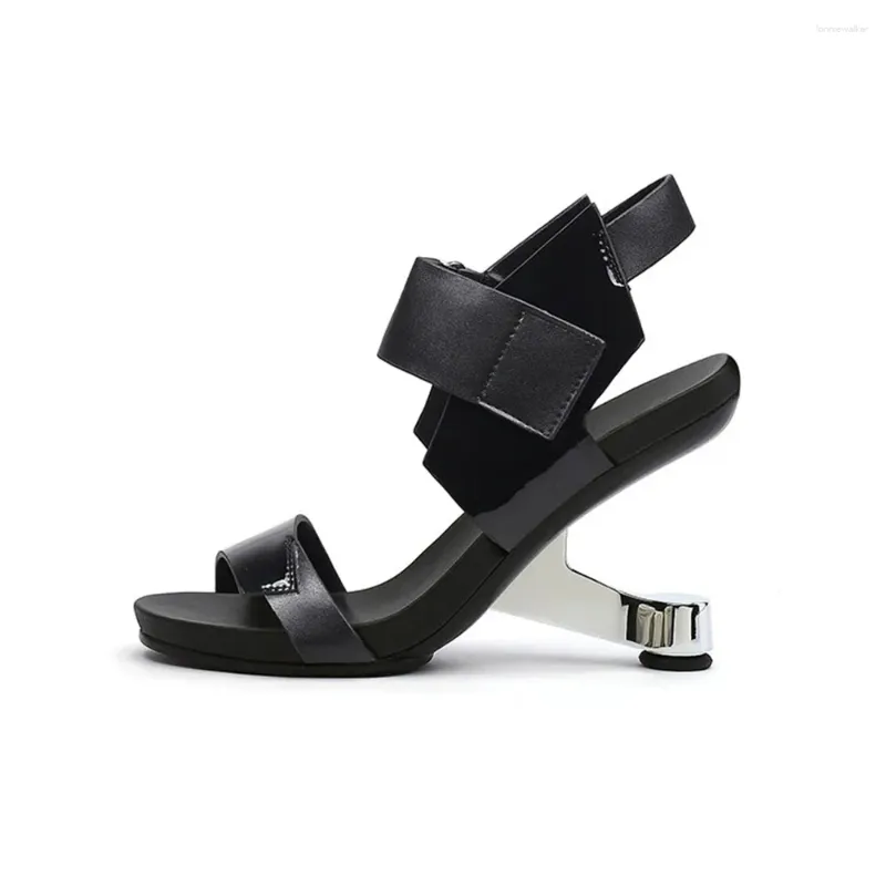 Sandali Summer Design Donna Nero Chic Ins Style Lady Prom Pumps Iron Strange Tacchi alti Sandali Femme Apricot Sapatos