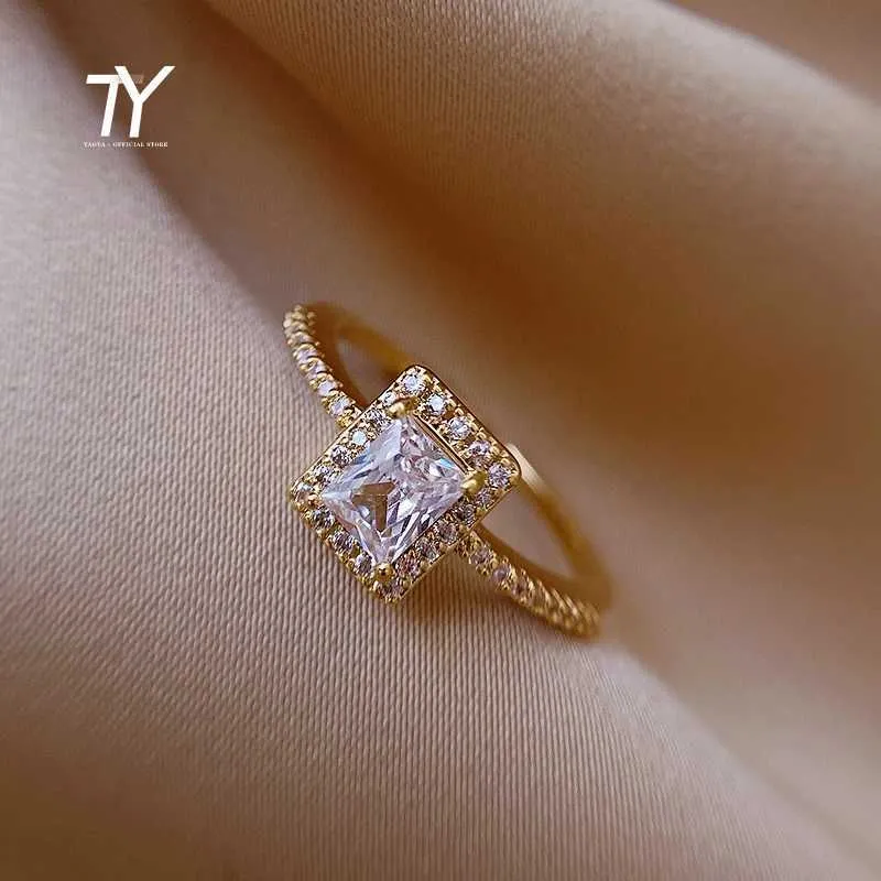 Band Rings Exquisite Simple Square Zircon Gold Color Open Rings For Woman 2023 Salary Goth Jewelry WeddParty Girls' Luxury Student Ring J240118