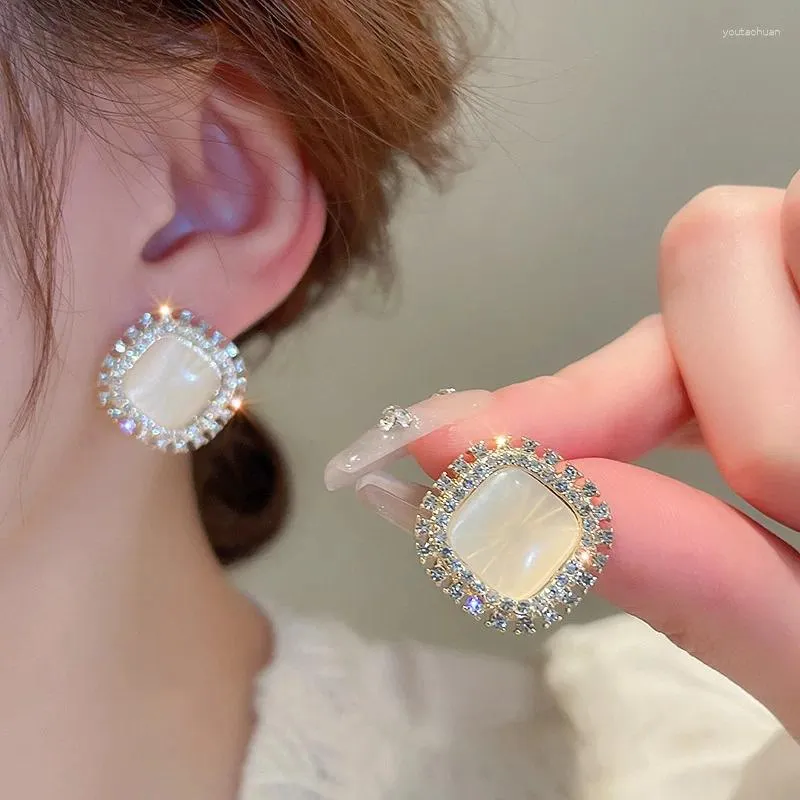 Boucles d'oreilles en pierre opale européenne et américaine pour femmes, strass carrés, luxe, mode avancée, bijoux simples