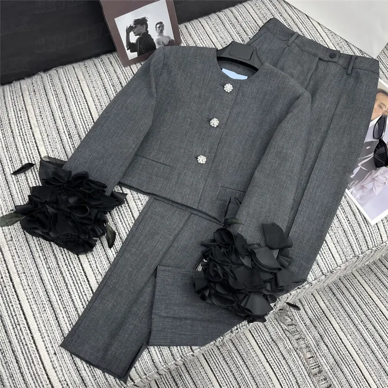 Contrast Cropped Jacket & Pant Set