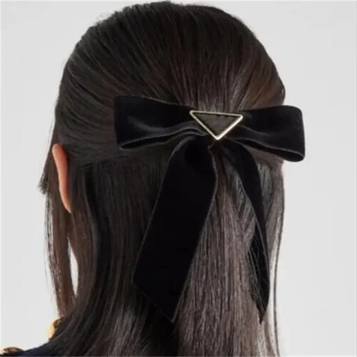 Lyxiga barn Bow Barrettes Fashion Designer Beauty Velvet Hairpin Sweet Sweet Hair Clips Luxury Hairlips Classic Letter Hairpin Hair Jewelry