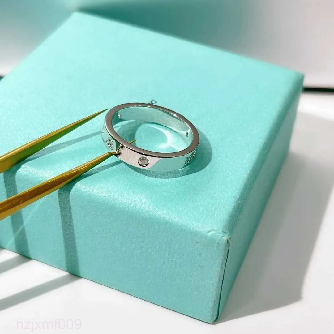 9xxs Band Rings com designers de caixas Ring S casal de moda judeu mass e feminino clássico Three Diamond 2 Styles Anniversary Gift Sier Gold Versati