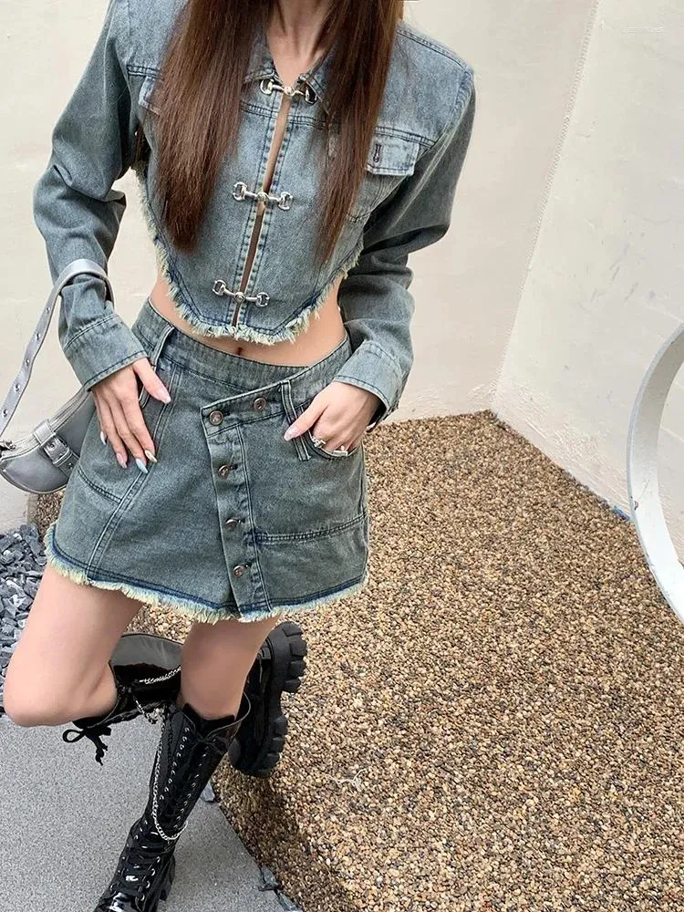 Arbeitskleider Spice Girl Modedesign Denim-Kurzmäntel Metallschnalle Tops Unregelmäßige Jean-Röcke Damenanzug Y2k Harajuku Streetwear