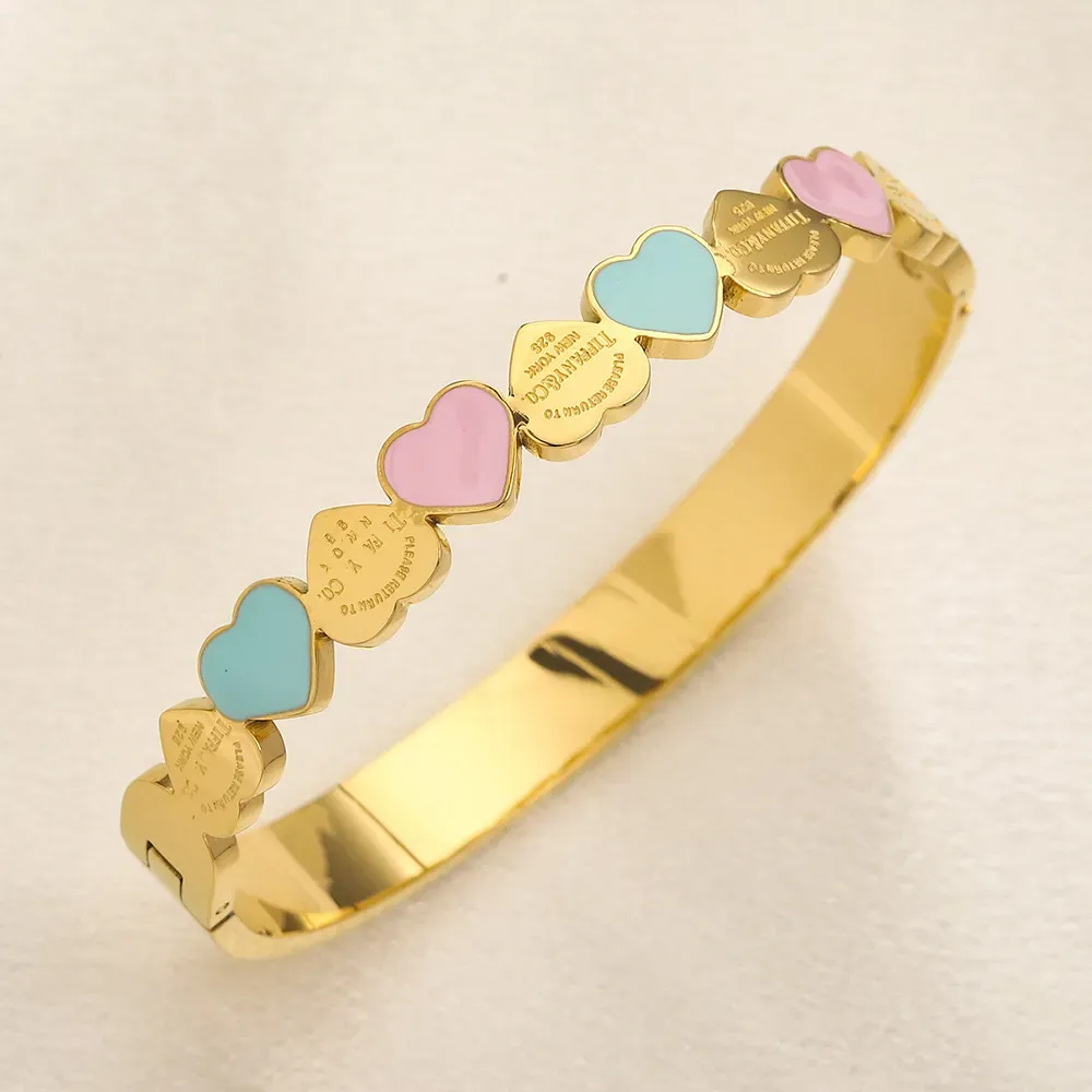 Bracciale in oro di marca regalo di amore design di gioielli per le donne Nuovo braccialetto di design in acciaio inossidabile di alta qualità non sbiadito all'ingrosso
