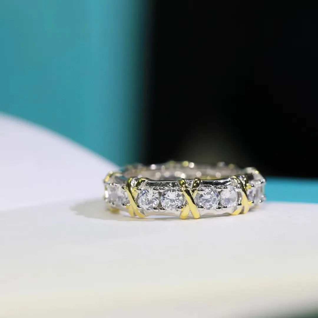T home sieraden ontwerper Titanium stalen tweekleurige gekruiste diamanten ring Verjaardagscadeau Vakantiegeschenk Geschenkdoos