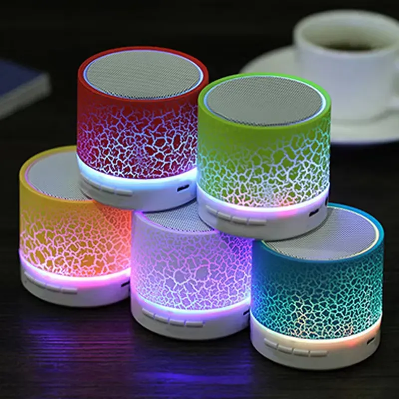 Buena venta mini altavoces A9 Mini altavoz inalámbrico Bluetooth portátil para teléfono móvil con luz LED colorida 2602111 ZZ