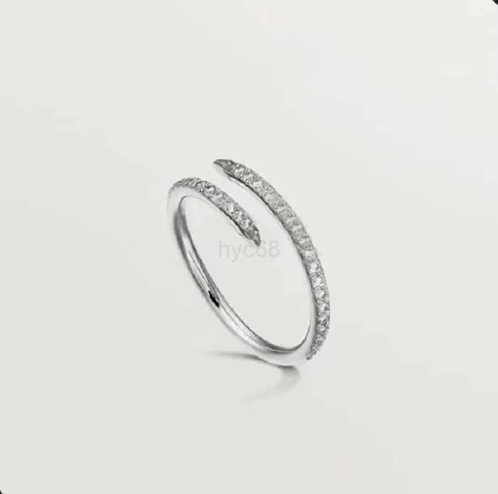 Med sidonstenar designer ringar lyxiga diamantringar för kvinnor lyxiga smycken diamant nagelring rostfritt stål mode tillbehör gåva till henne