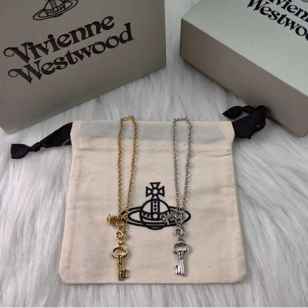 Viviennes Westwoods Imagem original Pulseira de chave personalizada de placa alta