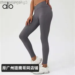 24SSS Desginer Aloo Yoga tight-fitting peach hip fitness pants without T line women`s cross sports pants high waist hip lifting pants