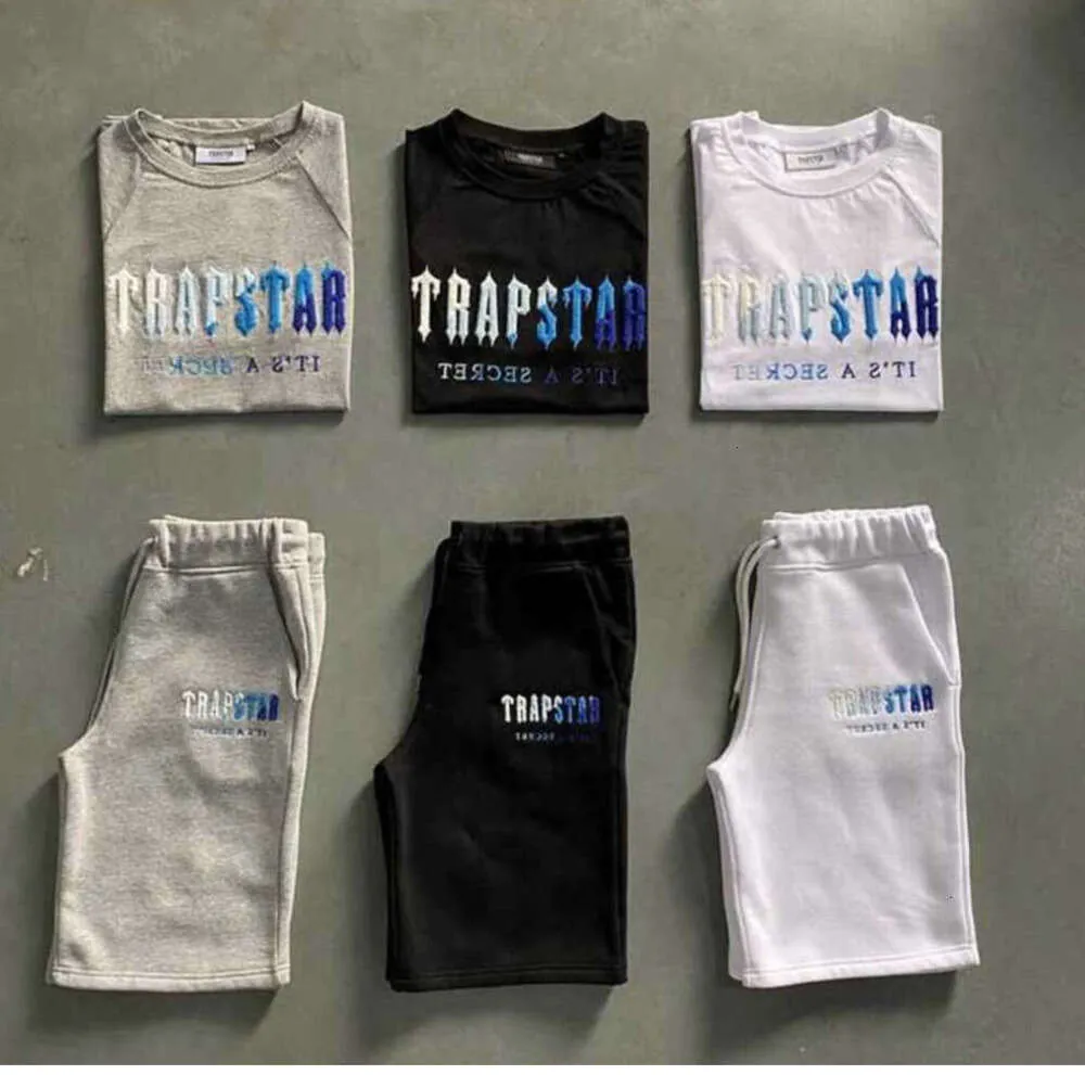 Erkekler Trapstar T Shirt Set Set Mektubu İşlemeli Terzini Kısa Kollu Peluş Şort Gelişmiş Tasarım 9977ess