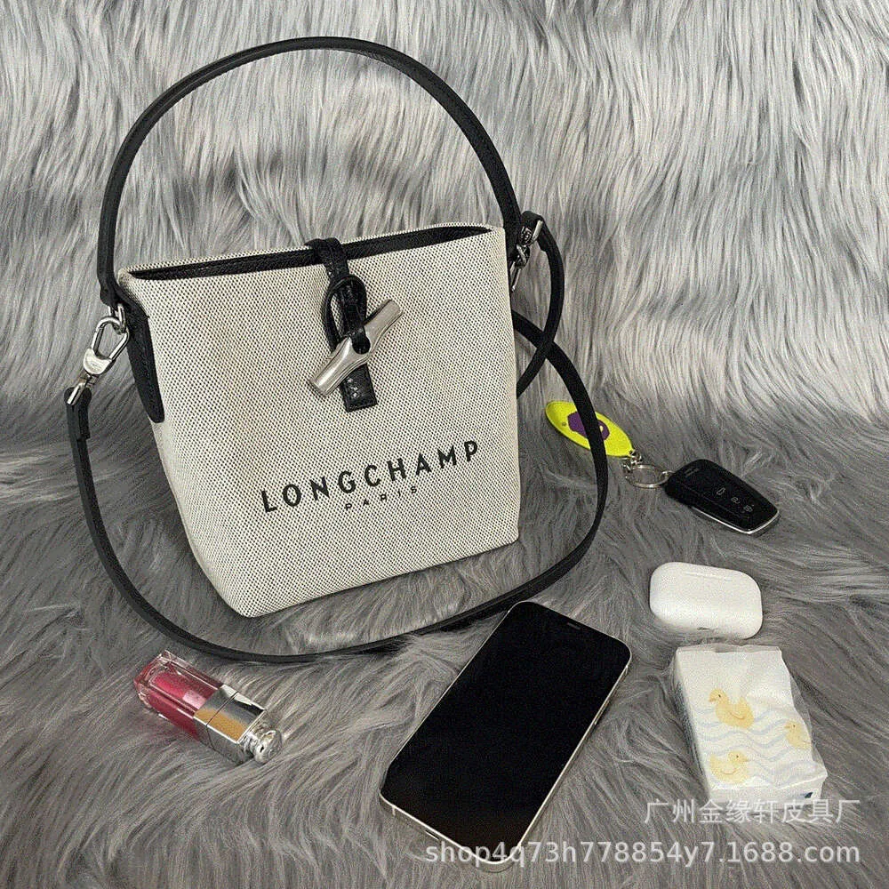 Designer de luxe Handags Longxiang Roseau série sac à main bandoulière unique épaule toile bambou joint seau femmes sac