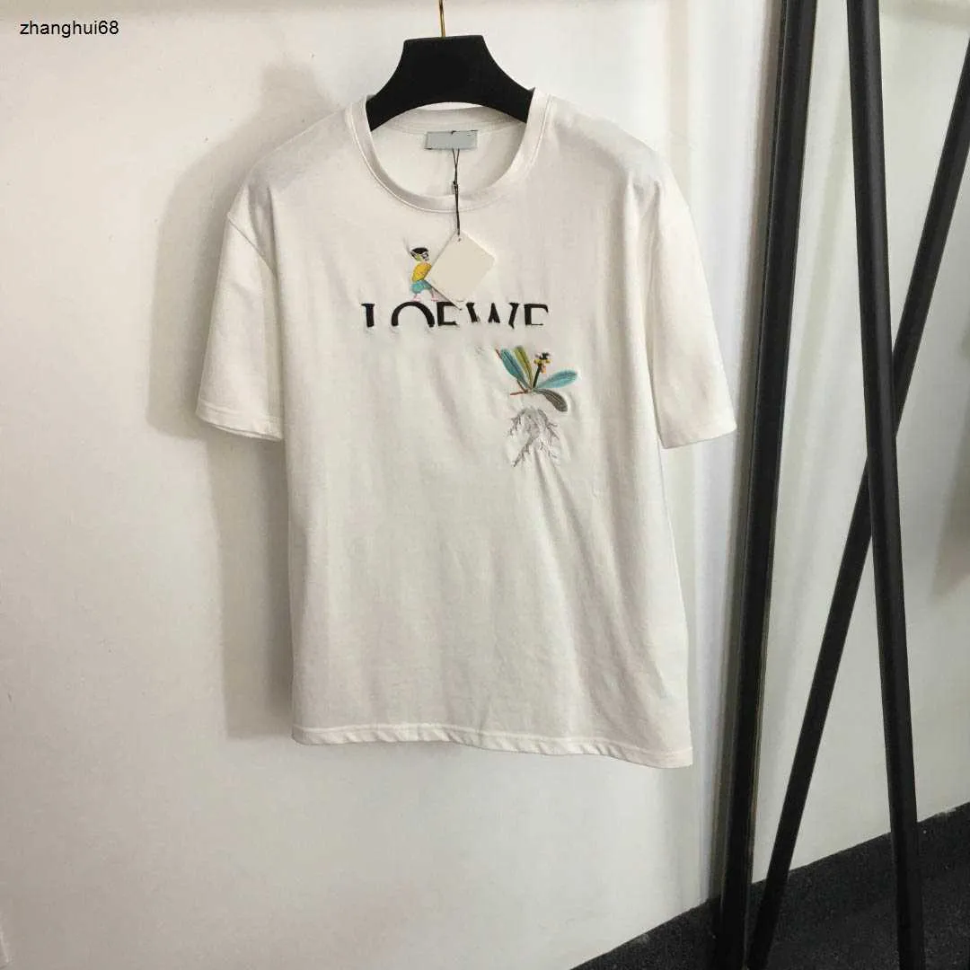 Designer Femmes T-shirt Mode luxueuse Lettre brodée Coton à manches courtes Col rond Haute qualité Dames Vêtement supérieur Jan 18