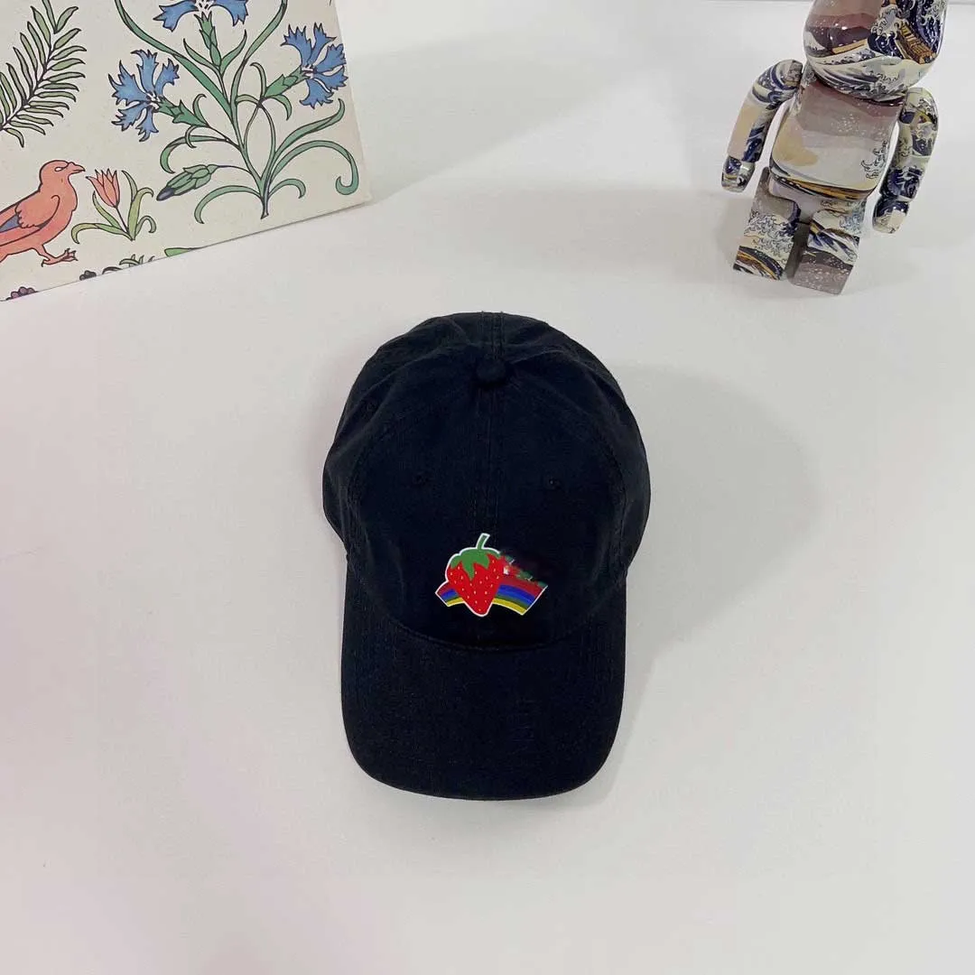 Cappelli di design di lusso Uomo Donna Berretto da baseball Cappello con lettera G Bella ciliegia Beanie Cappello estivo Bonnet Cappellini da sole in tela Cappello da sole