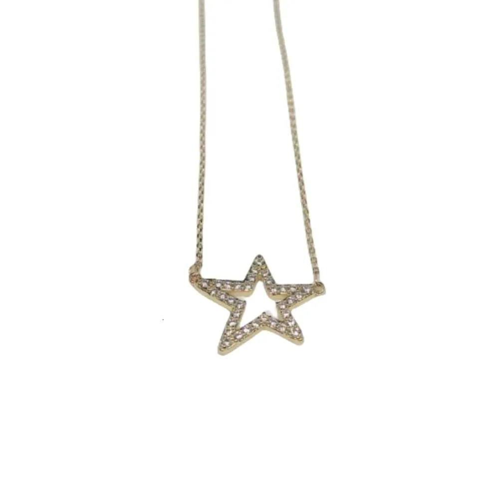 Collier swarovskis Designer Luxury Fashion Women Original Seiko Lucky Five Star Star incrusté Éléments cristallins Full Diamond Star Pendant Polar Star Collar Collar Star