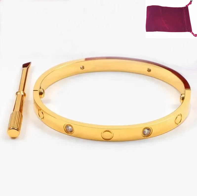 Bracelet à vis Love Braceuse Bracelets Bijoux Femmes Bangle Accessoires de mode Titane Allaire en alliage en or Plaqué jamais fondu pas allergique sans sac à poussière 17